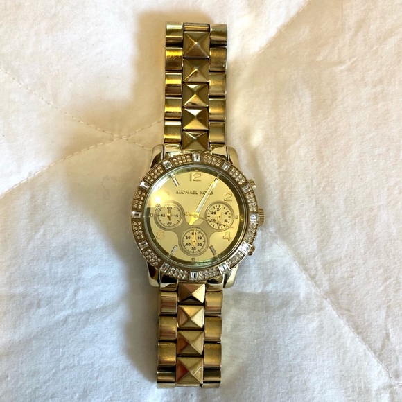 Michael Kors Pyramid Stud Gold Glitz Watch - Picture 5 of 15